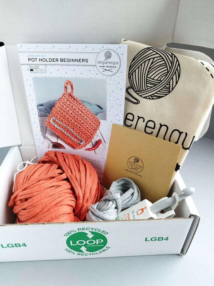 Art & Craft Kits Crochet kit: Pot Holder for Beginners homeware shops bristol gift shops bristol Tenguerengue