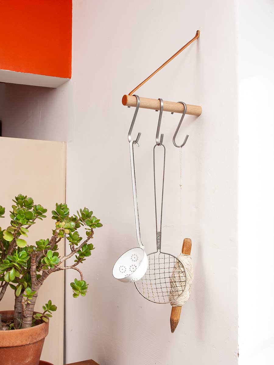 Plant Hanger Wood and Leather Peg Hanger (various colours) homeware shops bristol gift shops bristol Wolfram Lohr
